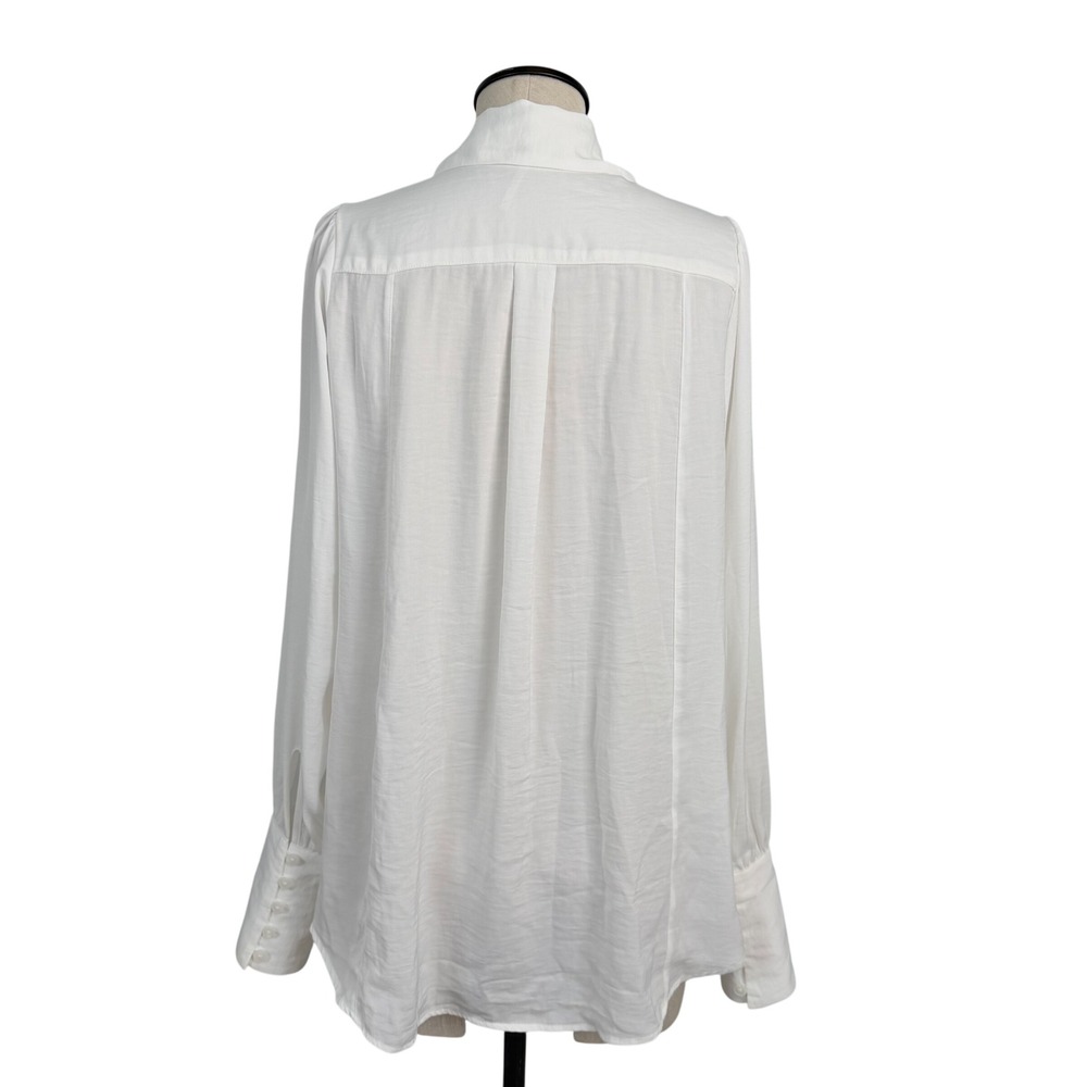 Free People White Silky Long Sleeve Button Down Blouse Textured Seam Detail XS - Picture 2 of 9